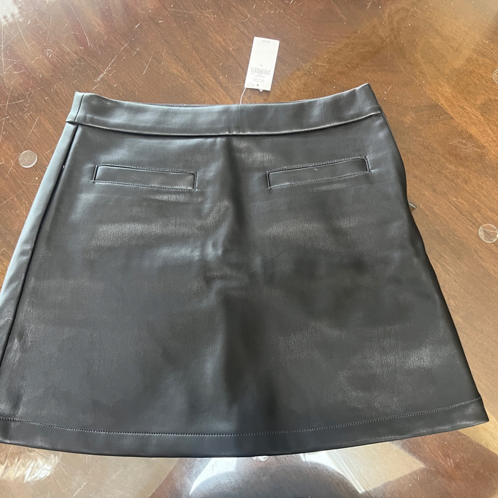 Girls size 10 Gap leather skirt new with tags